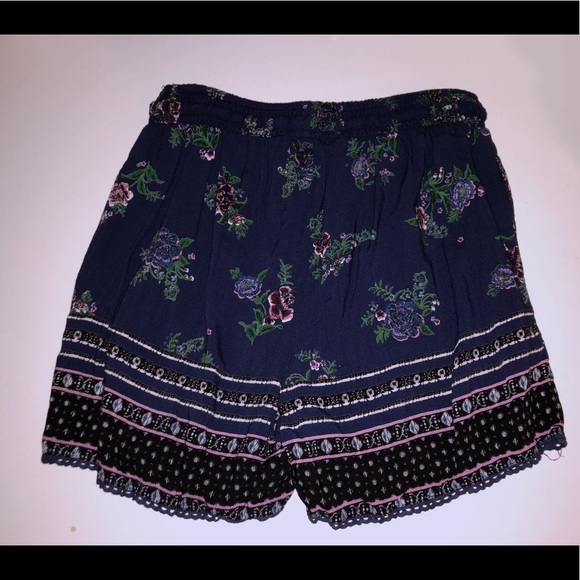 navy blue flowy shorts - Picture 2 of 3